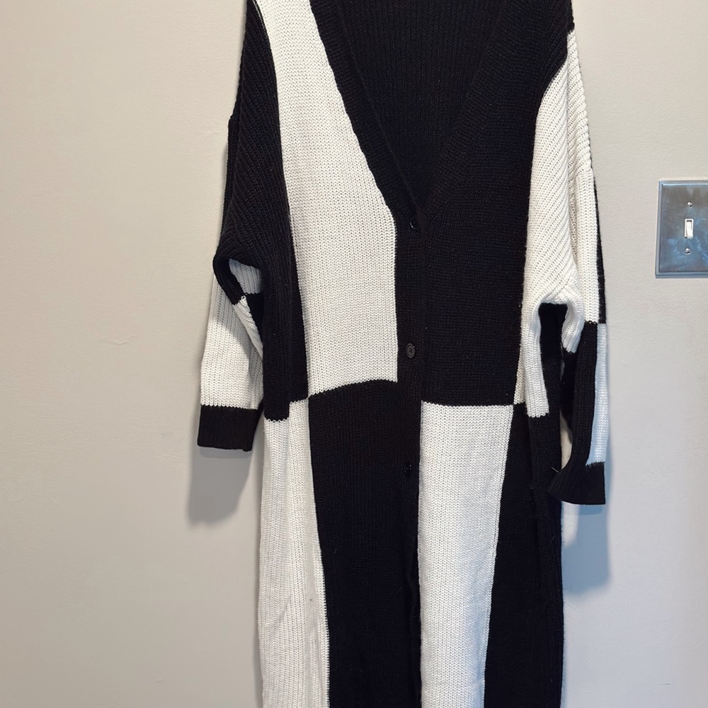 Black and White Women's duster Sweater